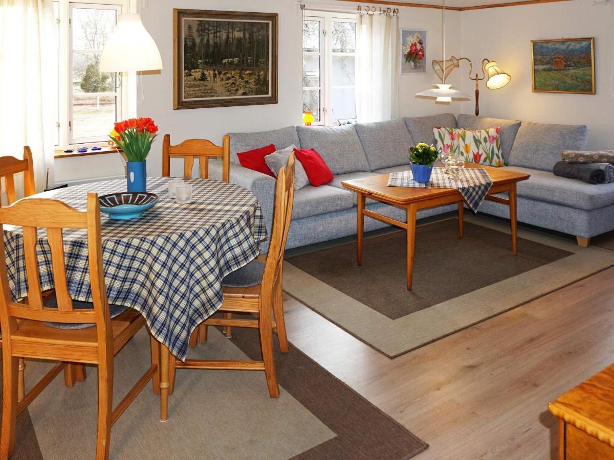 6 Person Holiday Home In Alsterbro Kättilstorp المظهر الخارجي الصورة